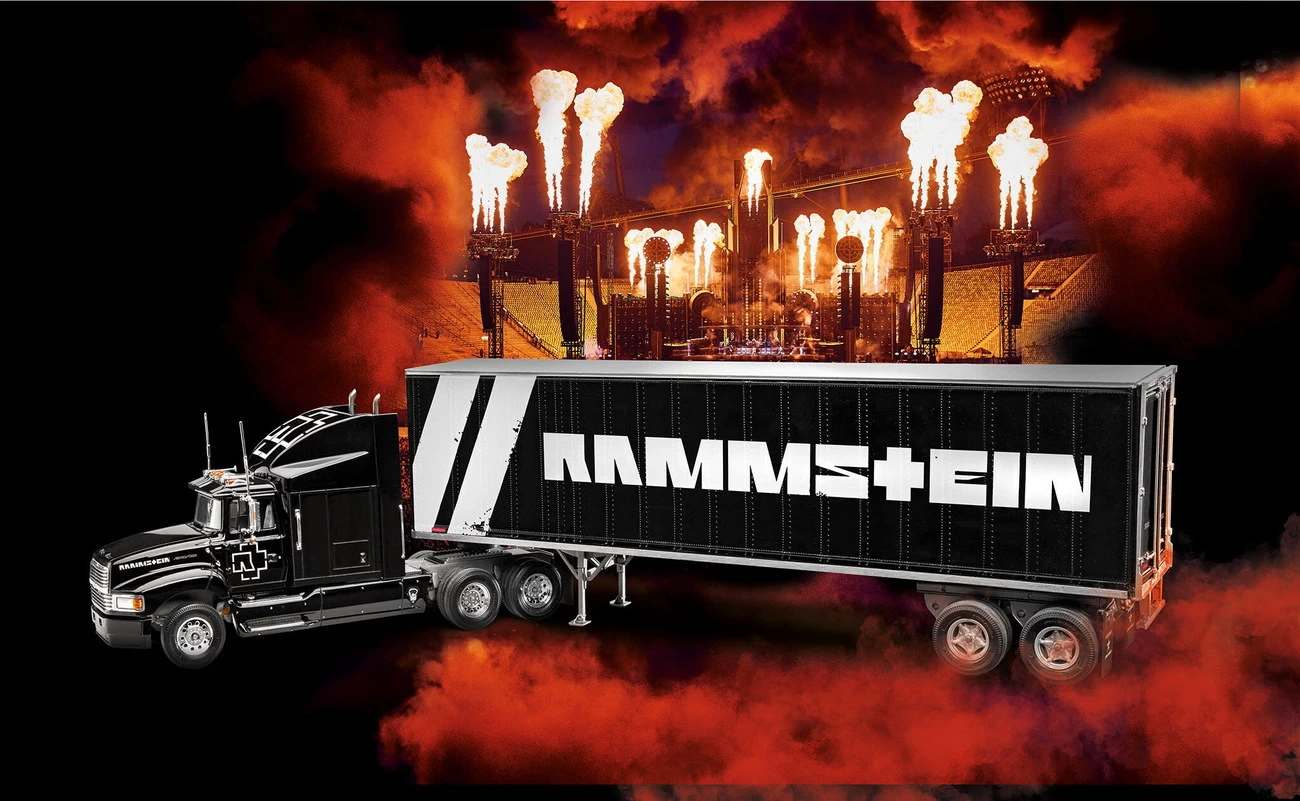 Revell 07658 - Rammstein Tour Truck Geschenkset