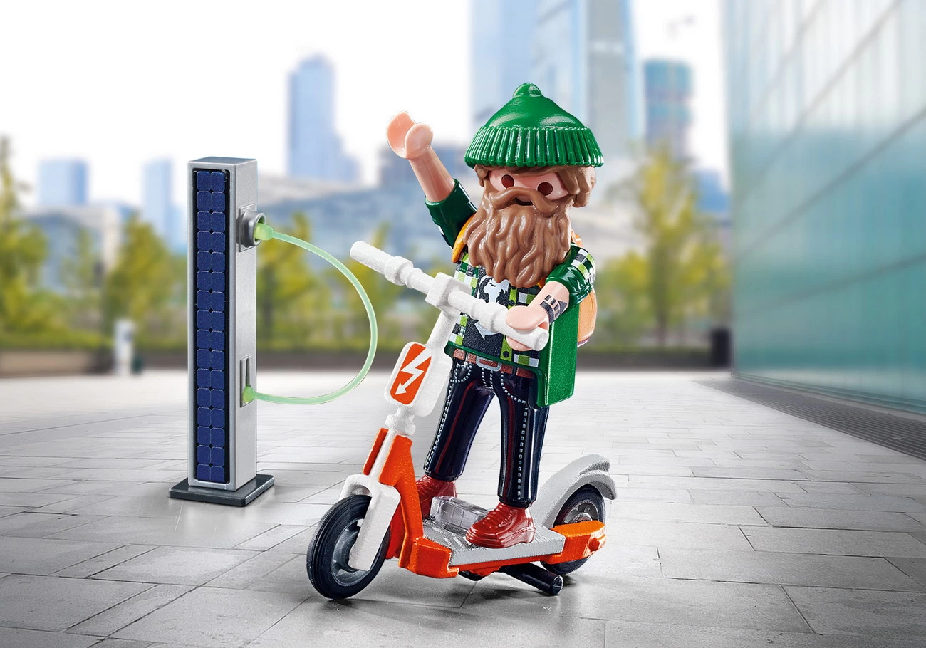 Hipster mit E-Scooter (70873)