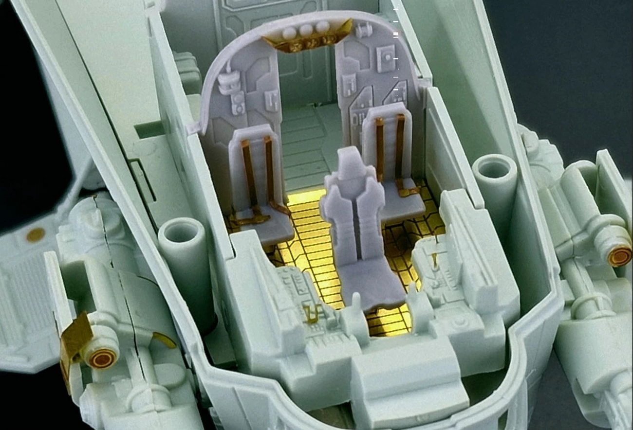 Revell 06788 - The Mandalorian Razor Crest Platinum Edition