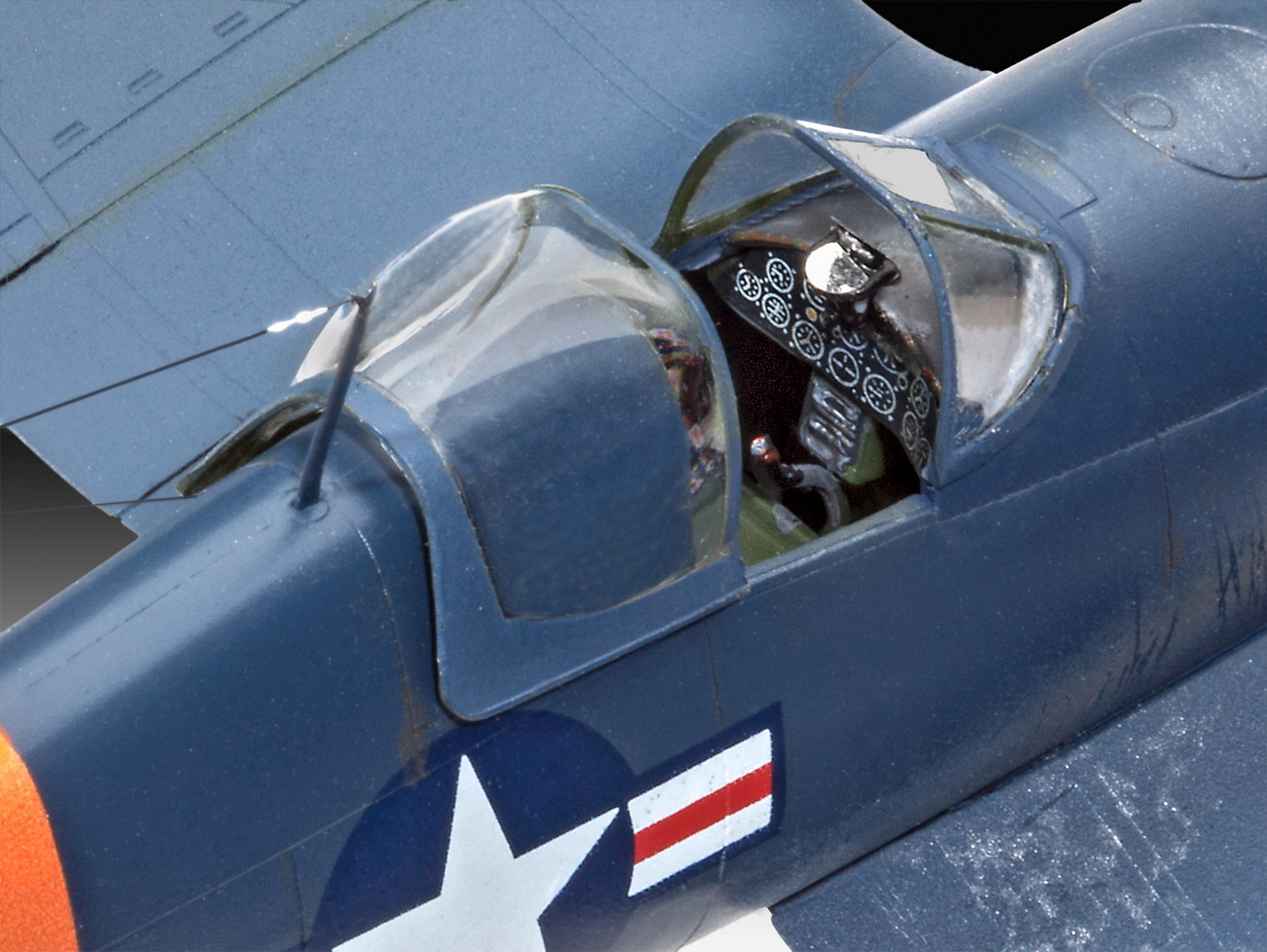 Revell 03955 - F4U-4 Corsair