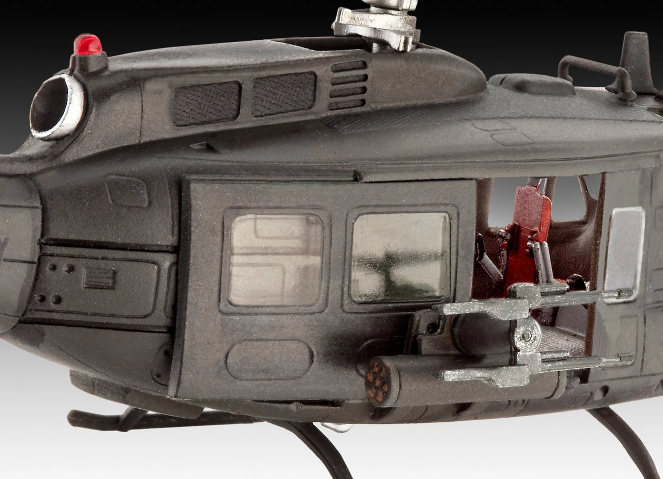 Revell 04983 - Bell UH-1H Gunship