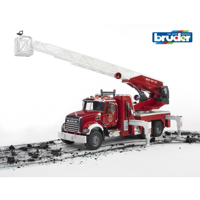 BRUDER 02821 - MACK Granite Feuerwehr