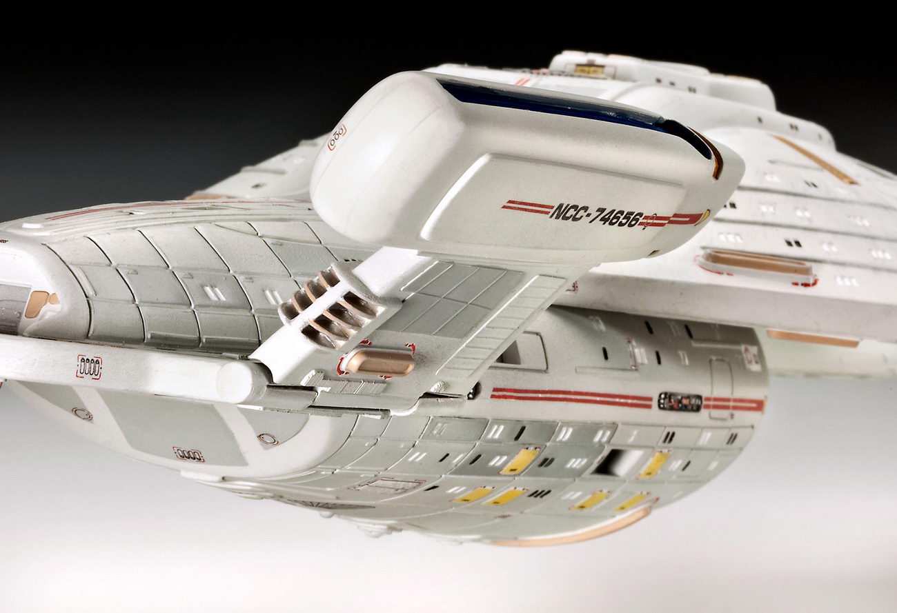 Revell 04992 USS VOYAGER - Star Trek Modell