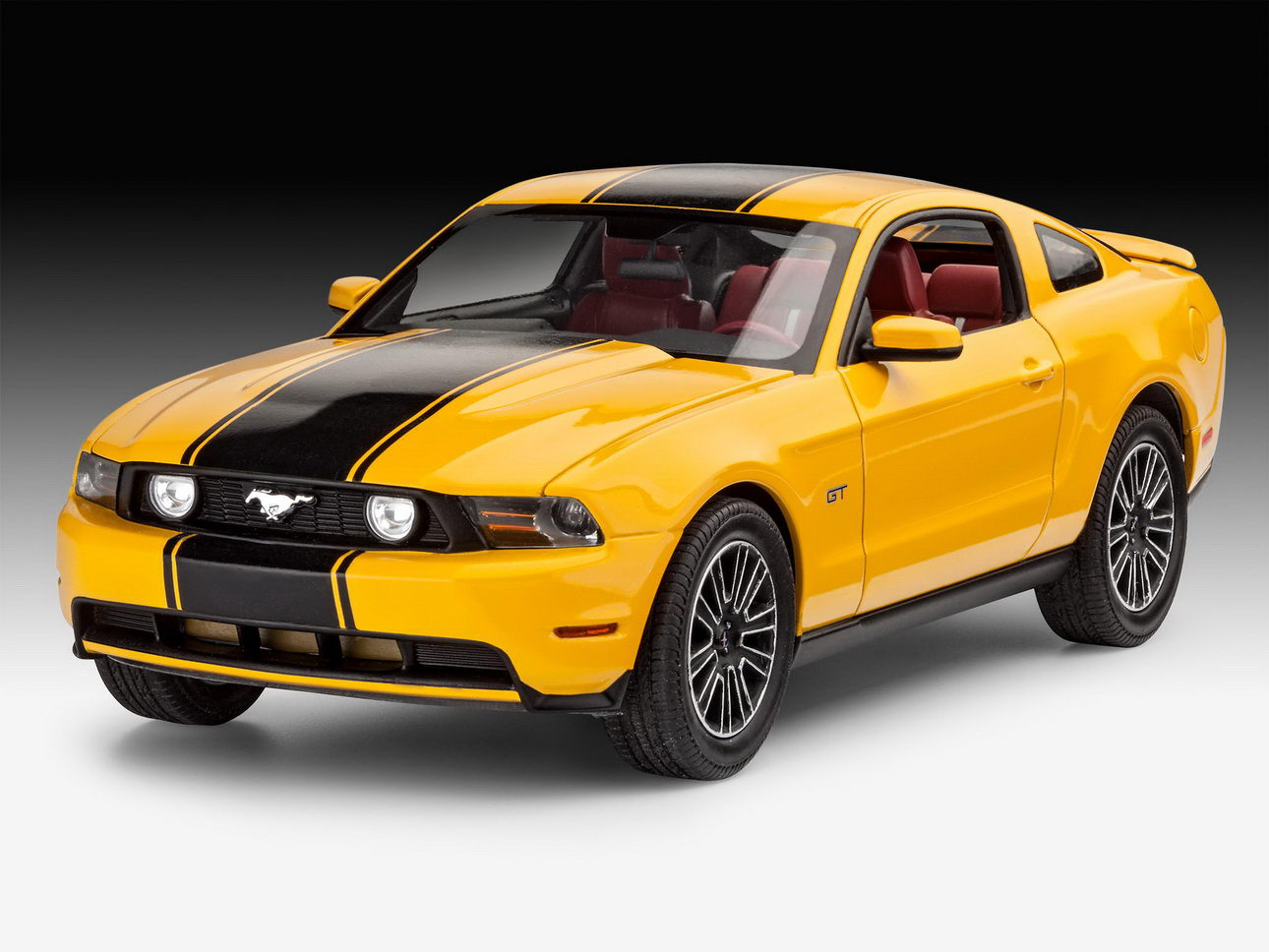 Revell 07046 - 2010 Ford Mustang GT