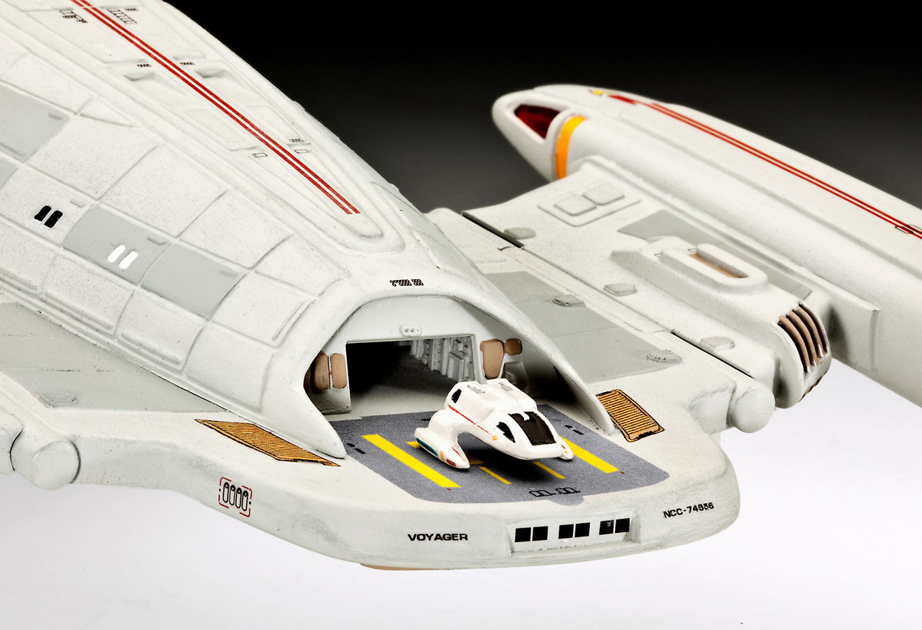 Revell 04992 USS VOYAGER - Star Trek Modell