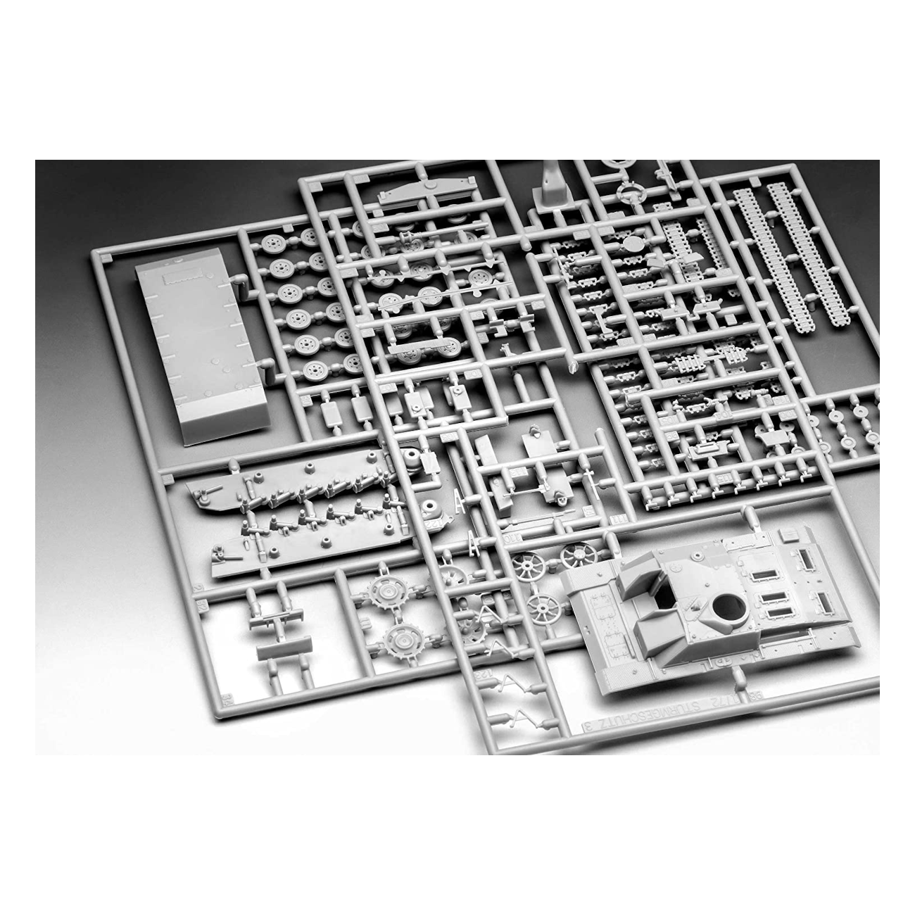 Revell 03502 - Sturmgeschütz IV World of Tanks