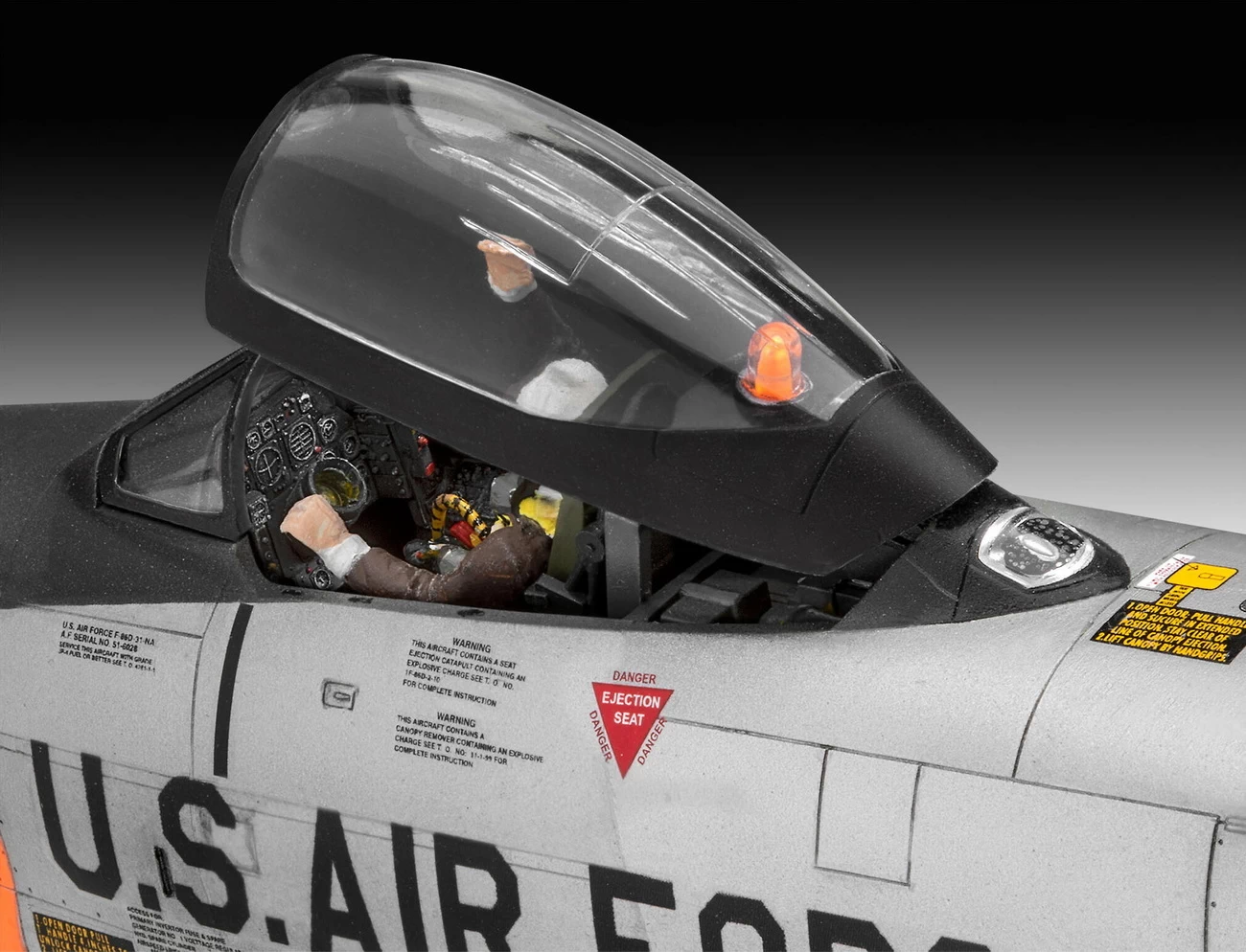 Revell 03832 - F-86D Dog Sabre