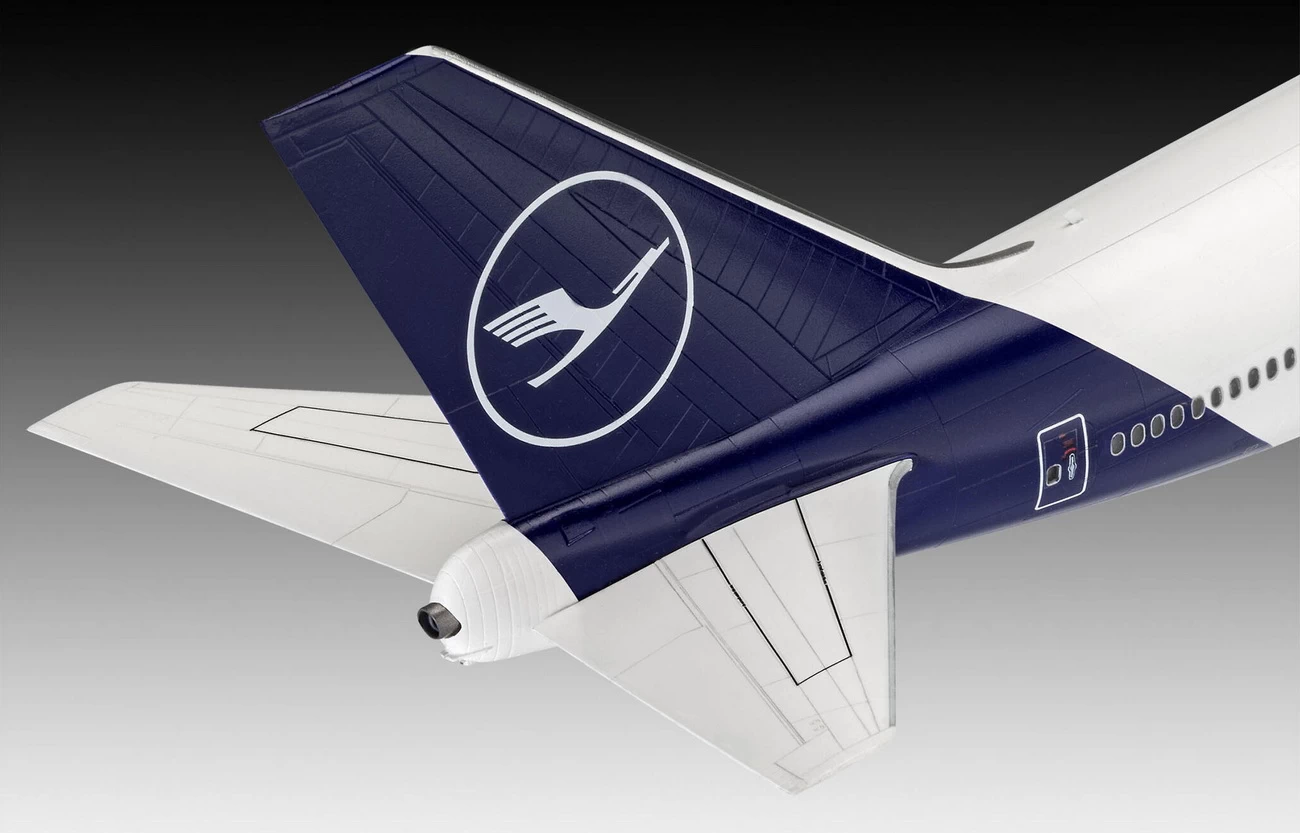 Revell 03891 -  Boeing 747-8 Lufthansa New Livery