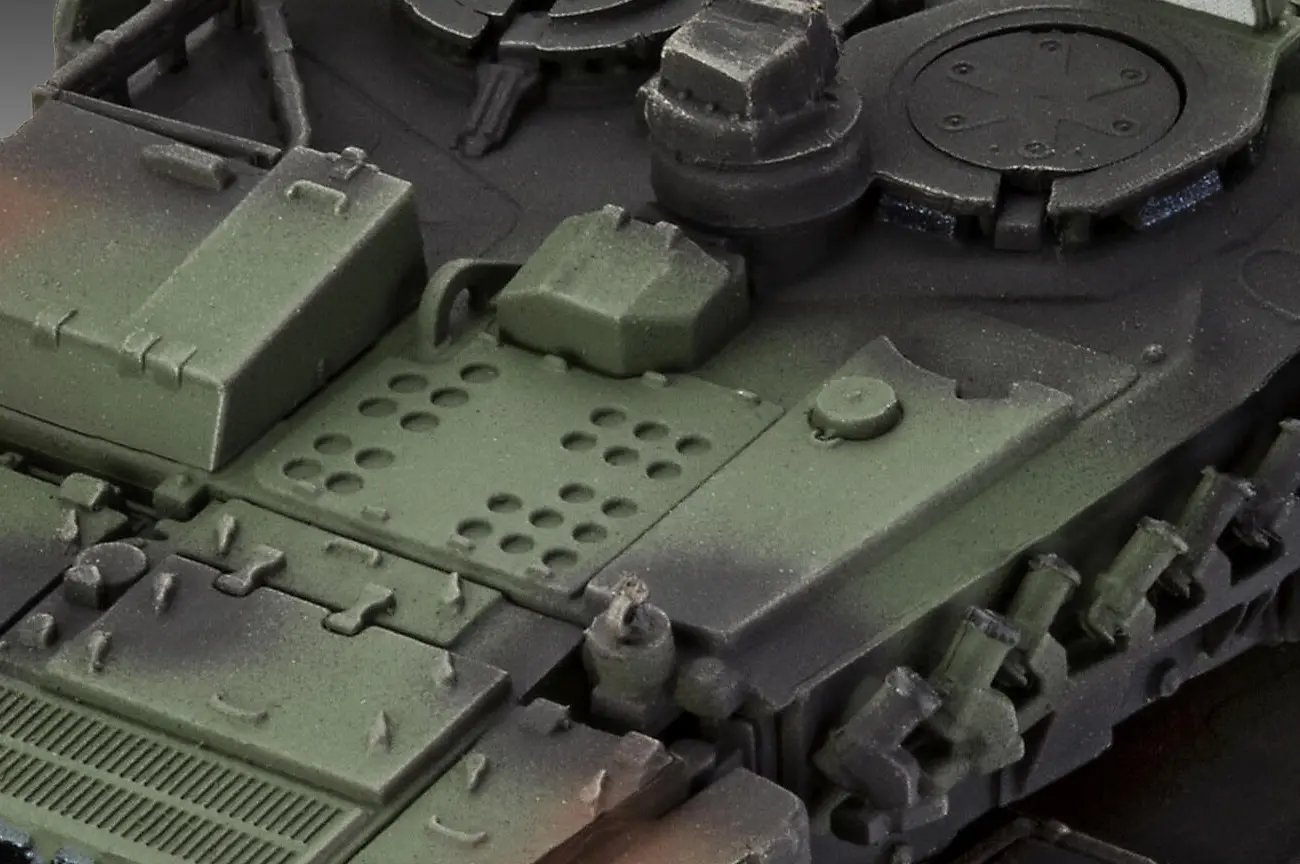 Revell 03355 - Leopard 2A7V