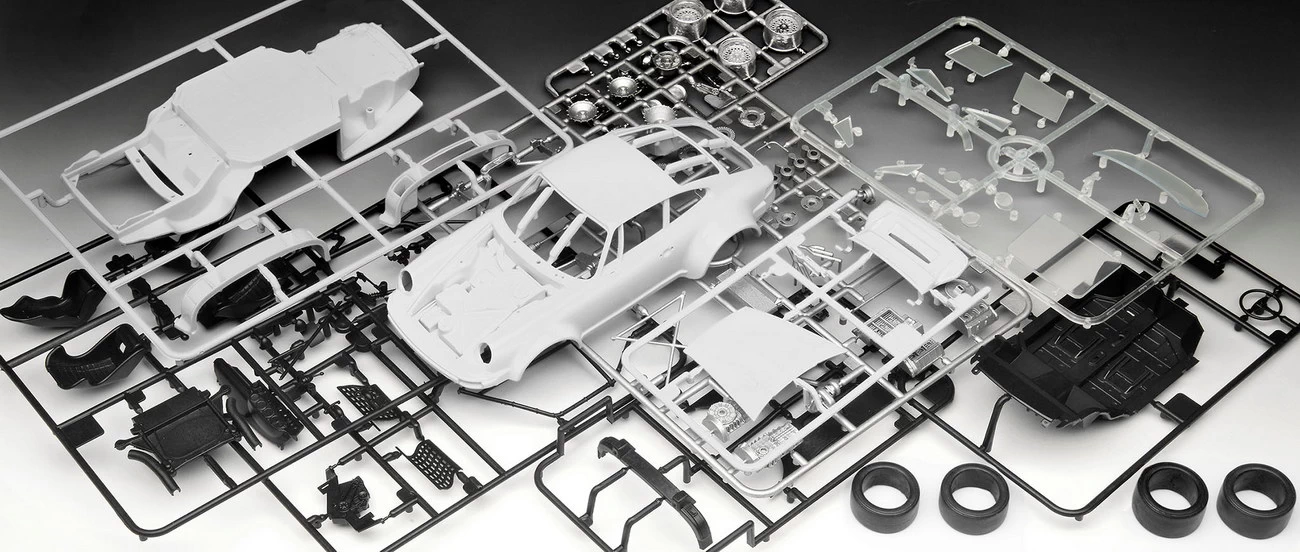 Revell 07685 - Porsche 934 RSR Martini