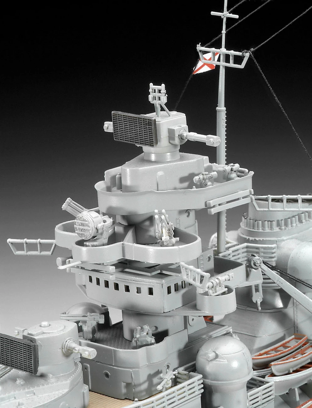 Revell 05040 - Schlachtschiff Bismarck Modell